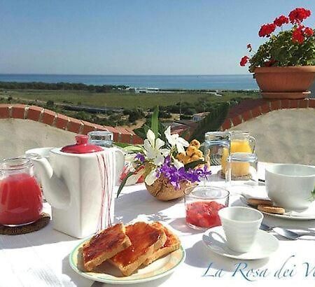 La Rosa Dei Venti Bed & Breakfast La Caletta Luaran gambar