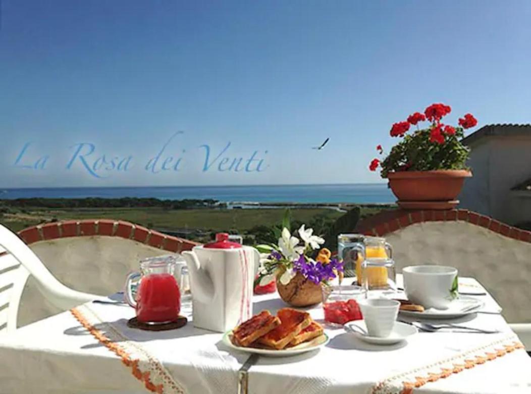 La Rosa Dei Venti Bed & Breakfast La Caletta Luaran gambar